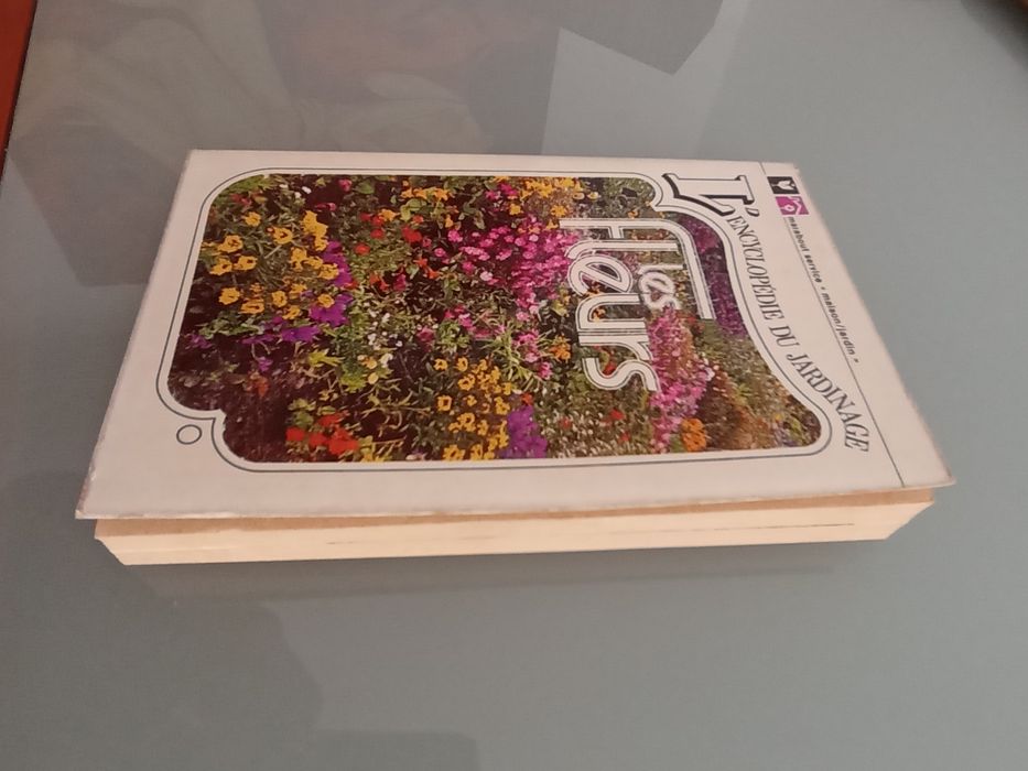 Encyclopédie du jardinage "Les fleurs" 1Annie Morand	Introdução à Enciclopédia de Jardinagem Vol. 1 - O ABC da Jardinagem, Flores  1974; - Como novo