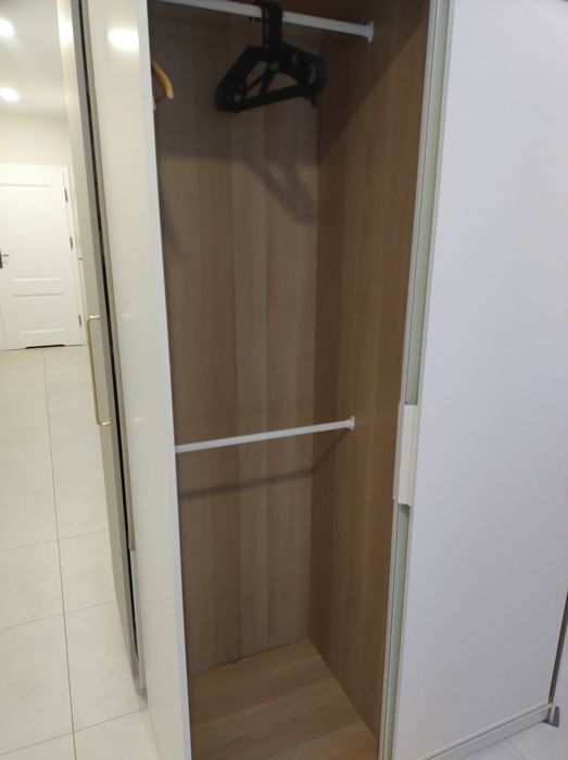 Szafa Ikea biała przesuwne drzwi