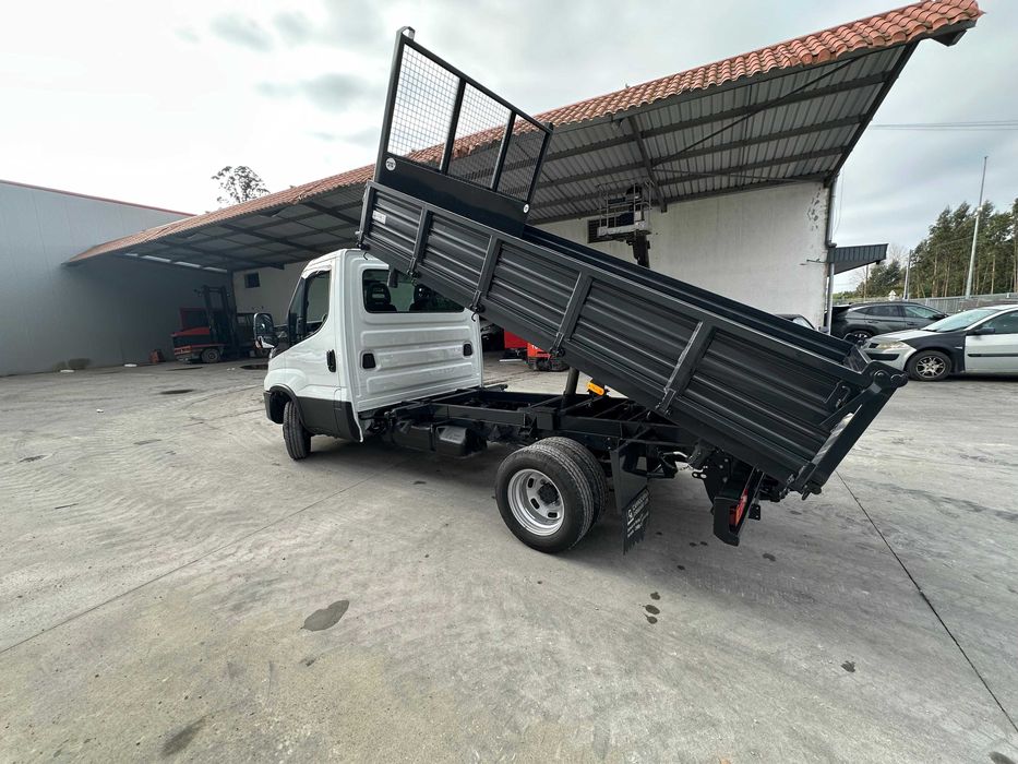 Aluguer de Carrinha Basculante Ligeira com ou sem condutor!