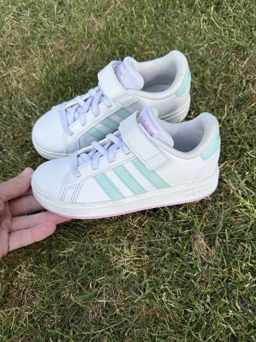 Кросівки adidas 30 розмір