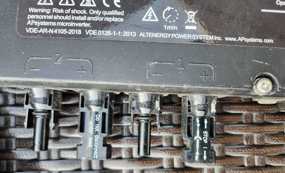 Micro inversor AP Systems YC 600