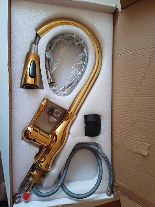 Bateria kuchenna z wyciagana wylewką