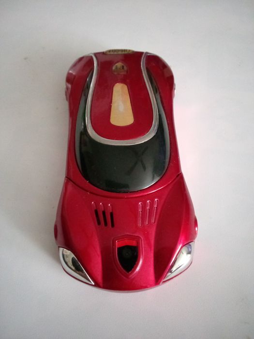 Telefon Bjorn Ferrari