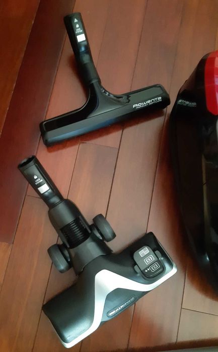 Aspirador com saco ROWENTAA X-Trem power RO6850