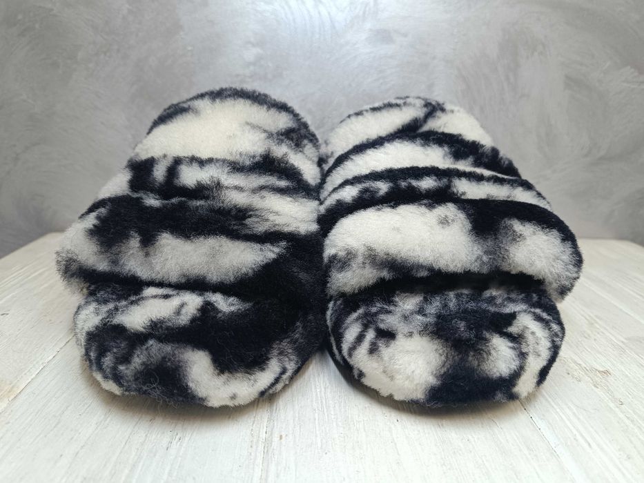 - UGG Fluff Yeah Slide Marble