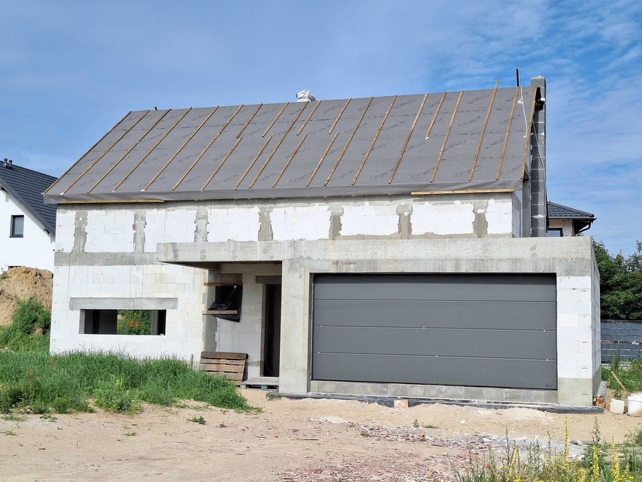 Budowa domów, domu, budynku, stan surowy, usługi budowlane