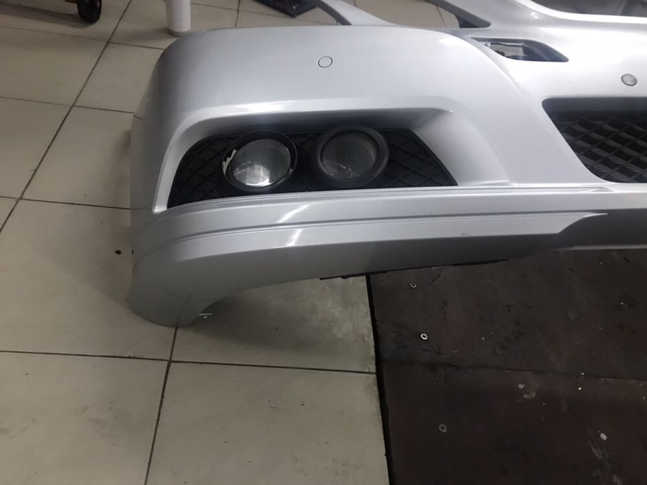 Mercebes w 212  бампер