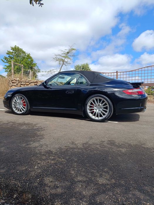 Porsche 911-997 Carrera 4S - cabrio - 2007 - c/caixa manual