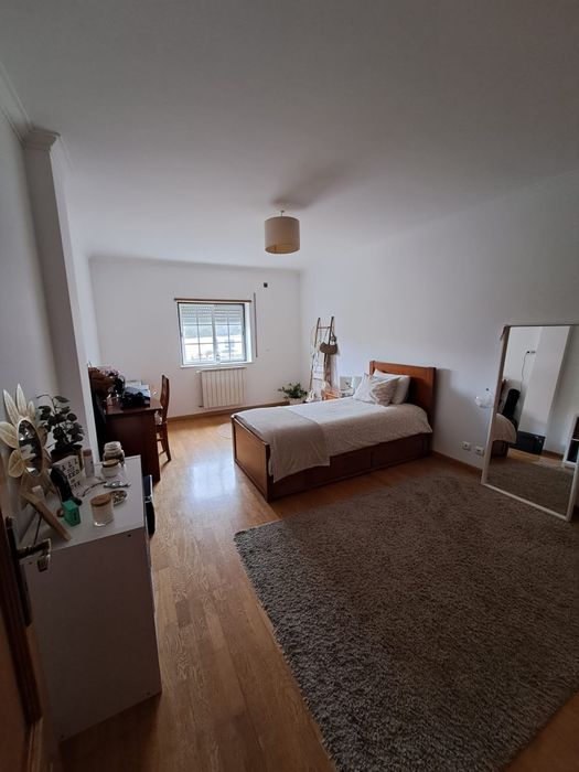 Apartamento t3 com 180m e lugar de garagem para três carros