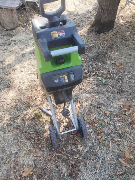 Подрібнювати гілок