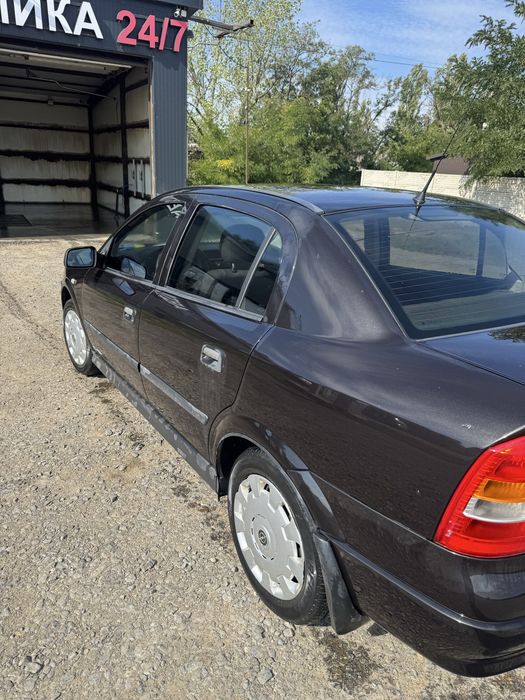 Продам Opel Astra об’єм 1.6 год 2009