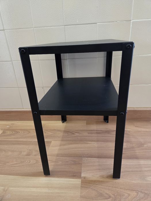 Mesa de cabeceira (preto) (KNARREVIK)