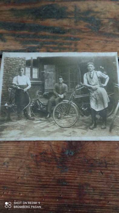 Stara pocztówka warsztat motocyklowy