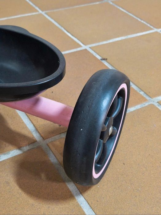 Triciclo para crianças Ubravoo rosa