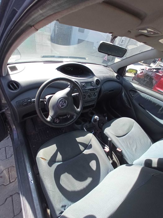 Toyota Yaris lift 1.4 D-4D 2003 POJAZD NA CZĘŚCI