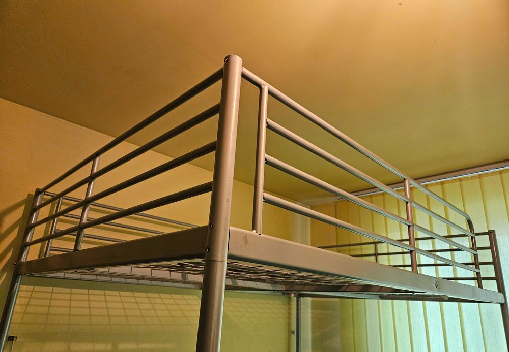 Łóżko piętrowe IKEA Svarta 140x200