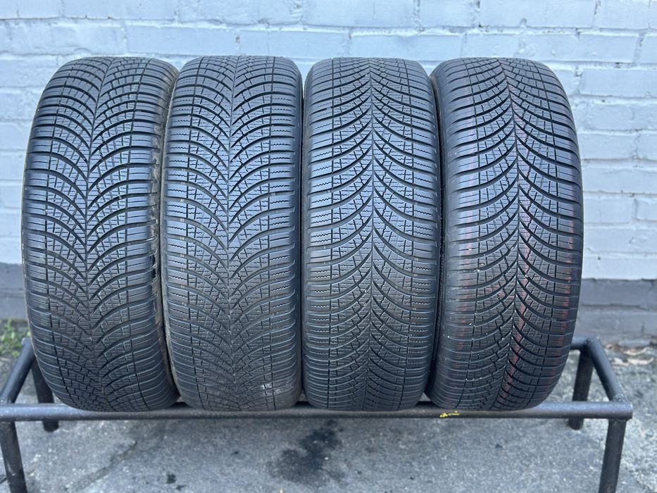 Всесезонні шини‼️Goodyear Vector4seasons 98W 215/55 r17 8мм 2024рік