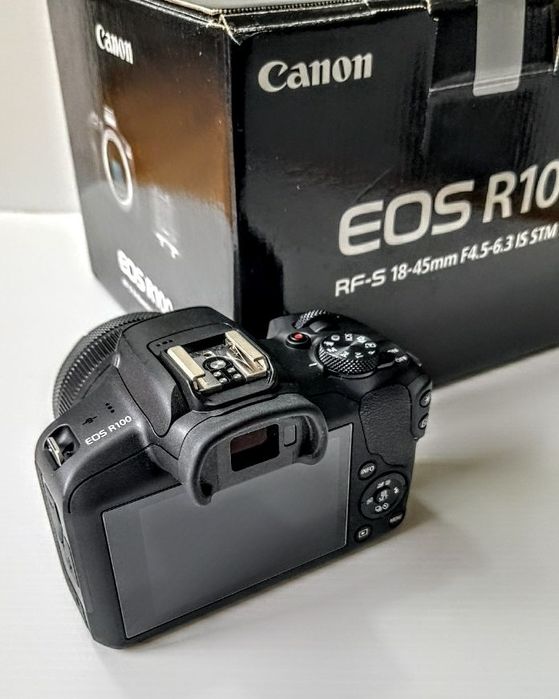 Kit Canon R100 + RF-S 18-45mm *preço fixo* (NOVO - ABR2026)