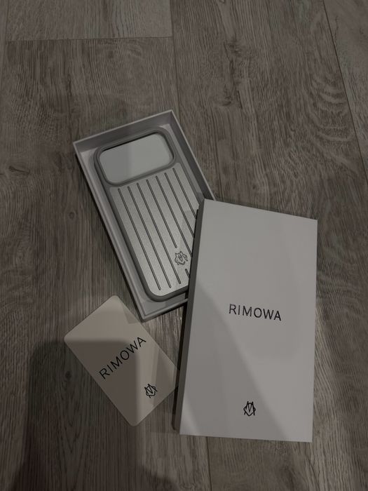Чохли Rimowa на 17 pro max чорний і сірий,гортай)