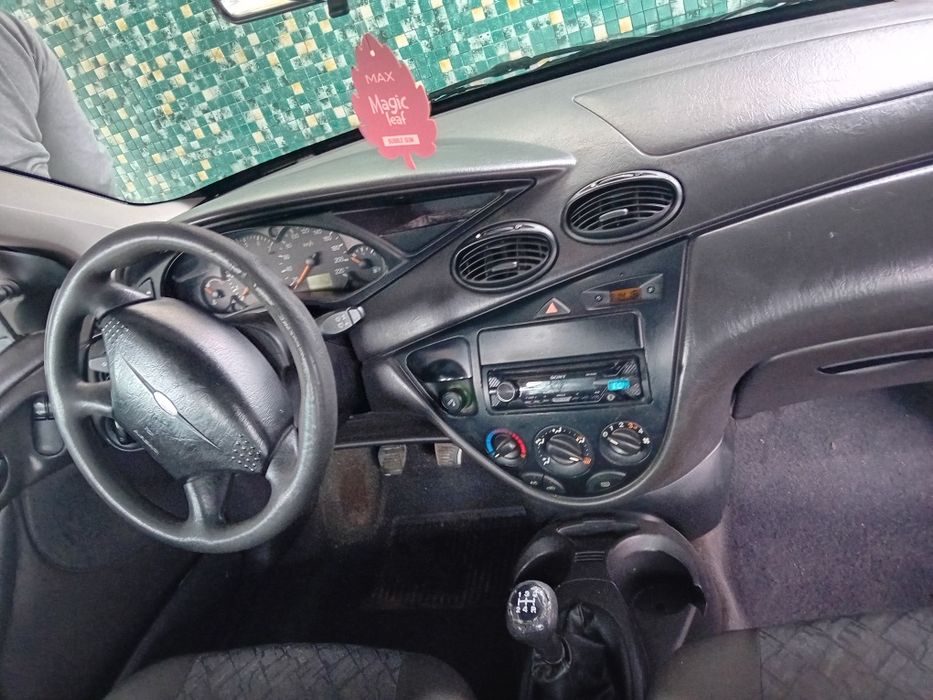 Ford Focus 2001...455108415172782084