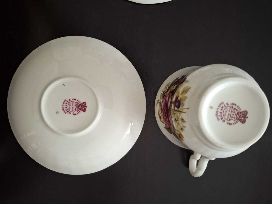 Royal Stafford Grande xícara chá e xícara da Paragon Fine Bone China