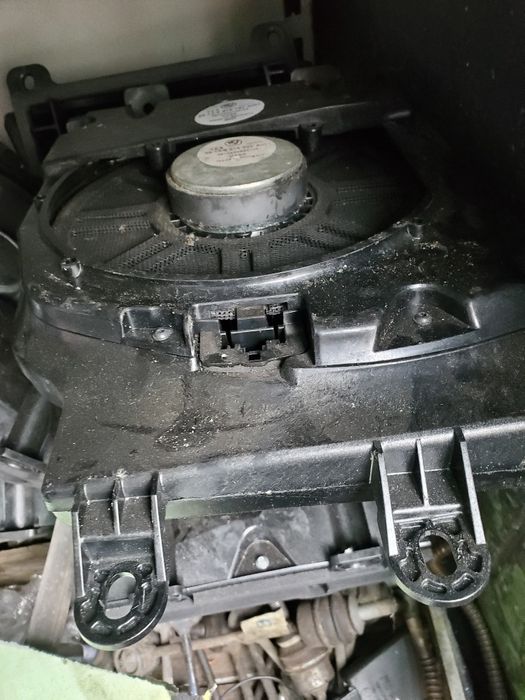 Сабвуфер БМВ Е53 Е60 Е65 Е66 Е70 Е71 Ф01 Ф02 Ф10 Ф30