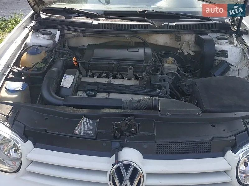 Volkswagen Golf 2000