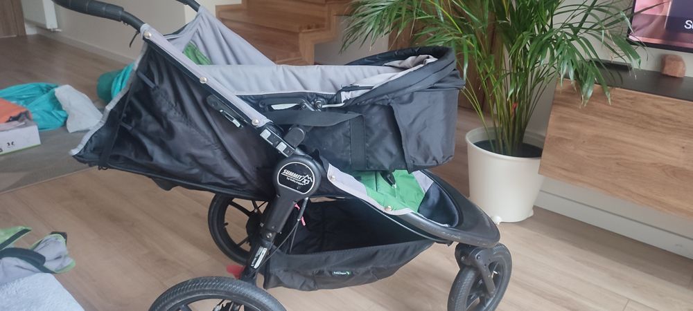 Sprzedam wózek Baby Jogger Summit X3.