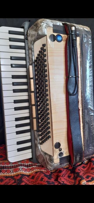 Moduł brzmieniowy Korg I5m