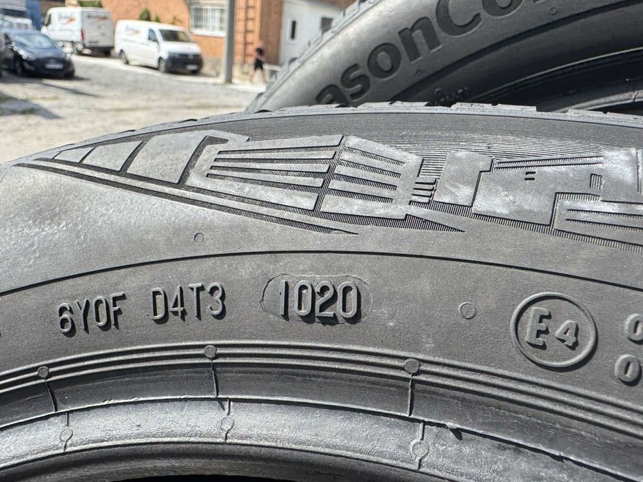 Всесезонні шини CONTINENTAL 205/55 R16