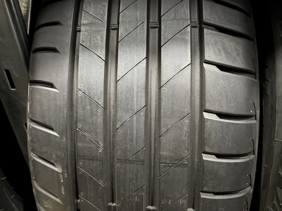 235/50 r 19 Bridgestone 4 шт.