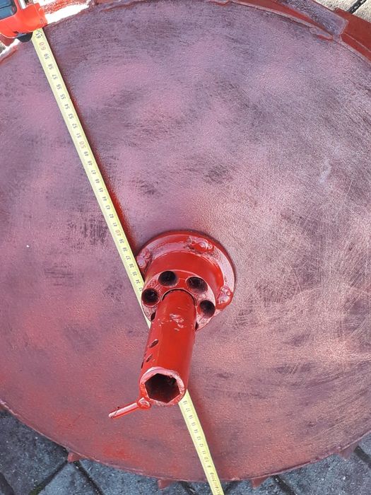 Rodas com pesos 30kg cada kubota e rodas em ferro com 50cm e 60cm para