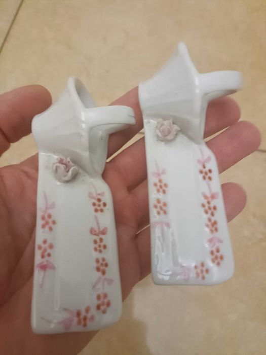 Porcelanowe koszyki na wizytówki