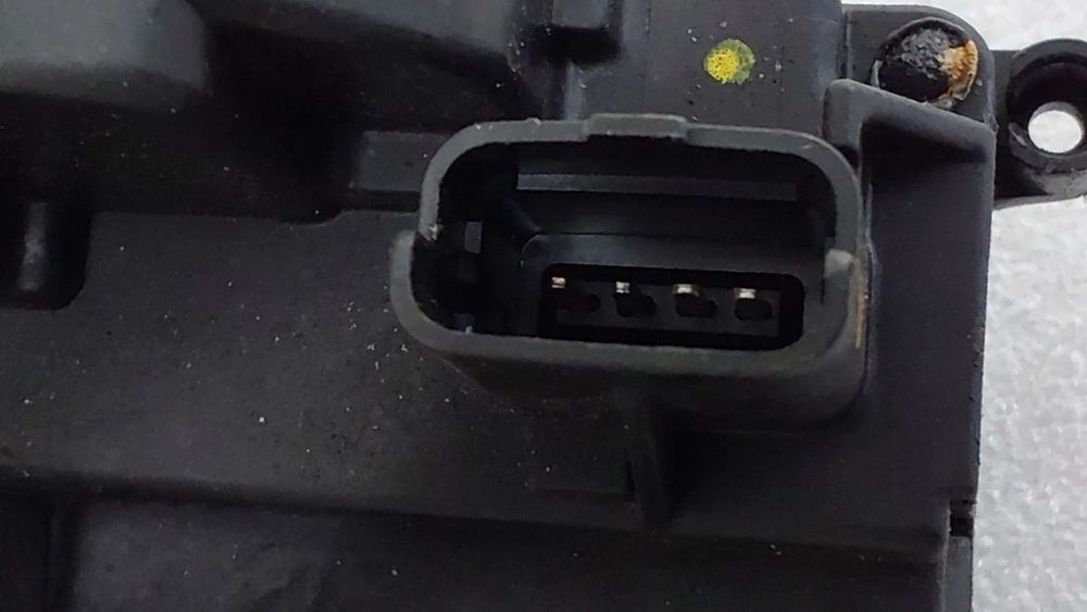 Fechadura / fecho porta trás direito RENAULT Clio III Grandtour (KR0/1