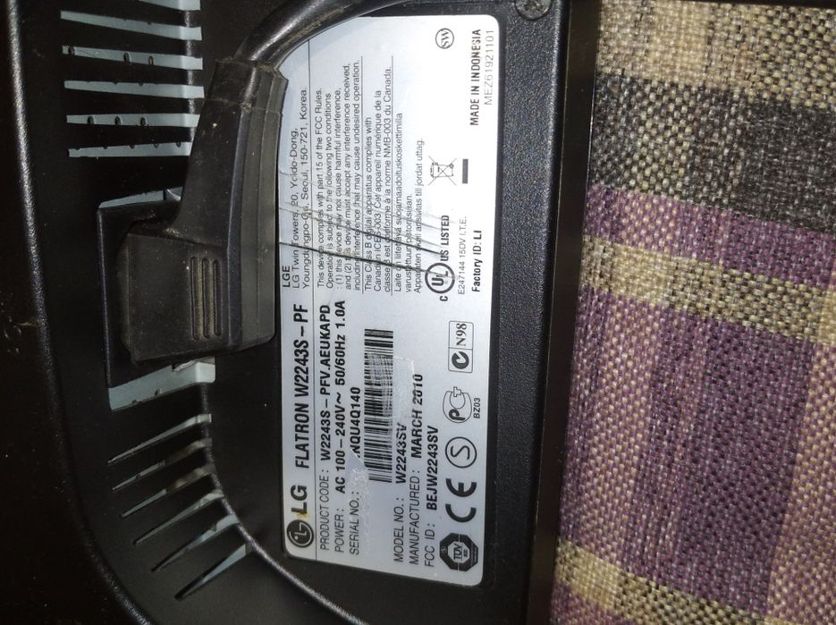 Монитор LG 22 дюйма