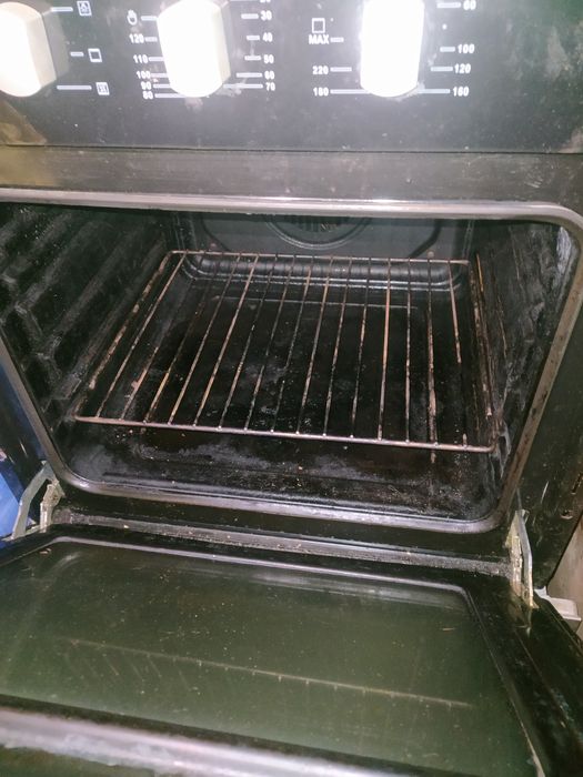 Продам встроенную духовку Pyramida F60TMR