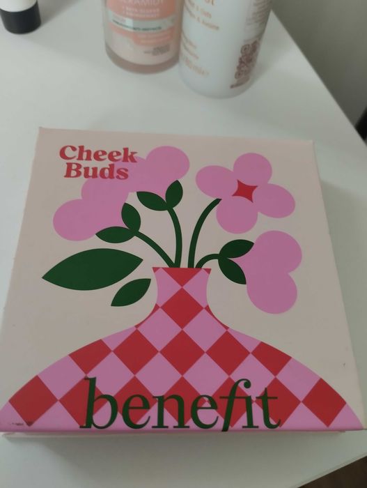 Paletka mini  Benefit Cheek Buds