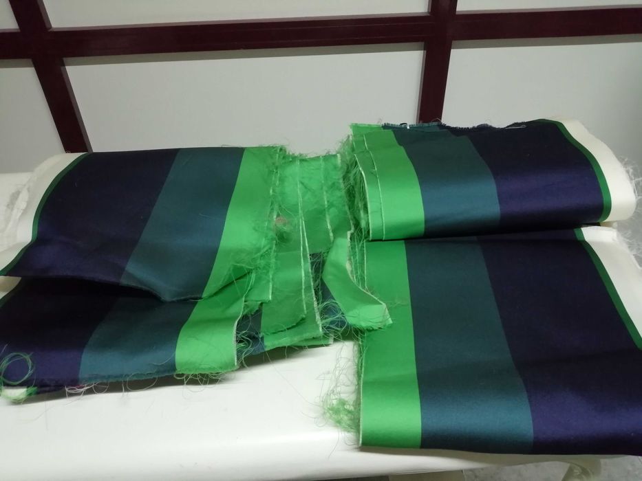 Tecido com três cores vários metros retalho todo conjunto