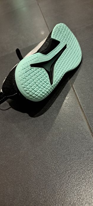 Buty sportowe na halę