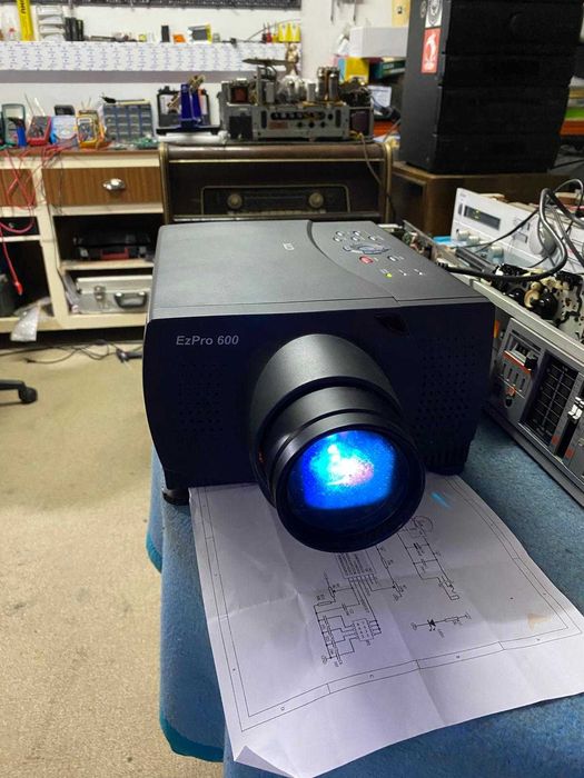 Projetor CTX EzPro 600