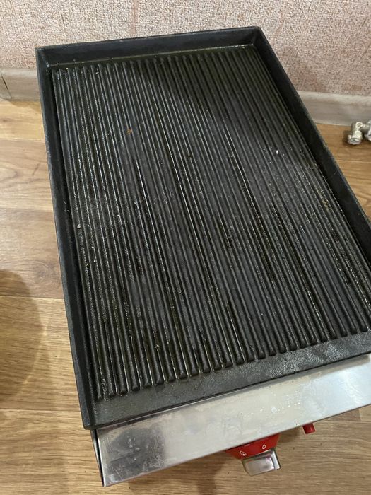 Продам гриль, особо не пользовались ( на газу )