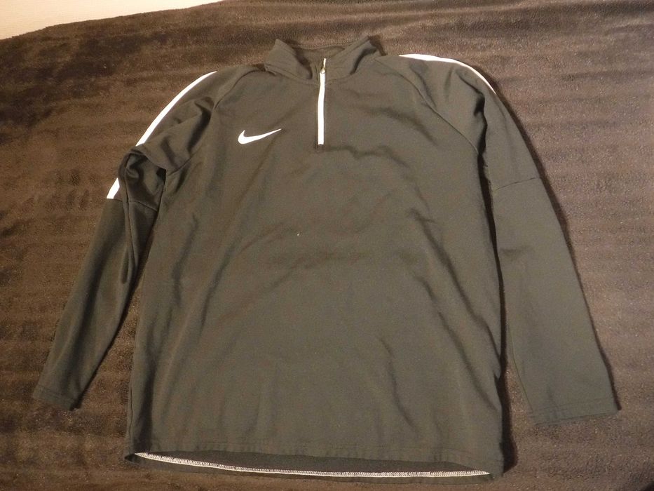 Komplet dla nastolatka 3 bluzy  ,  Levi's , Fila , Nike