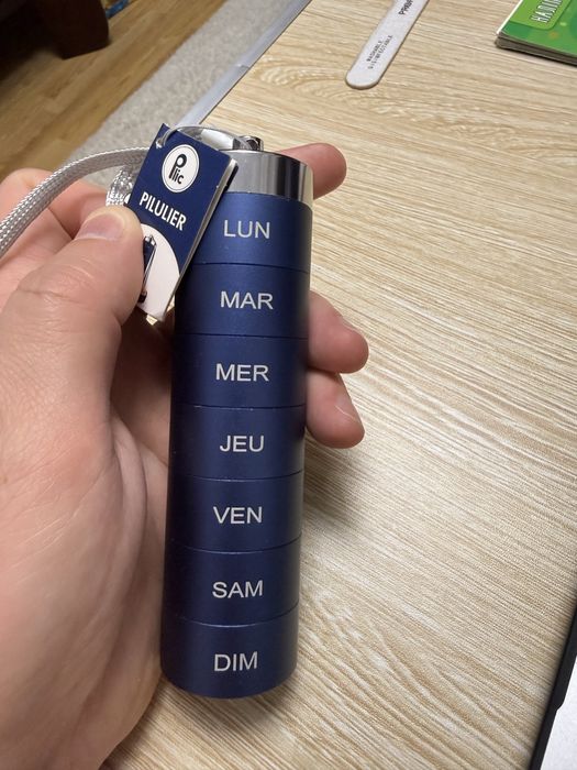 Органайзер для пігулок