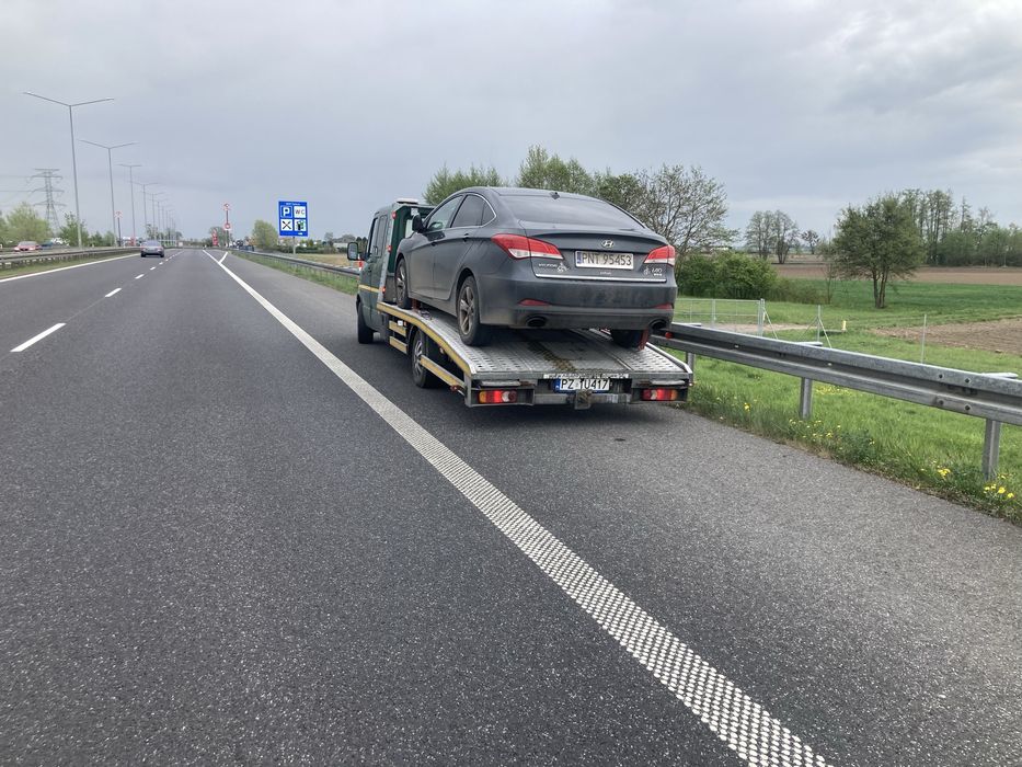 Autolaweta pomoc drogowa 24h/7 AUTOKASACJA usługi transportowe