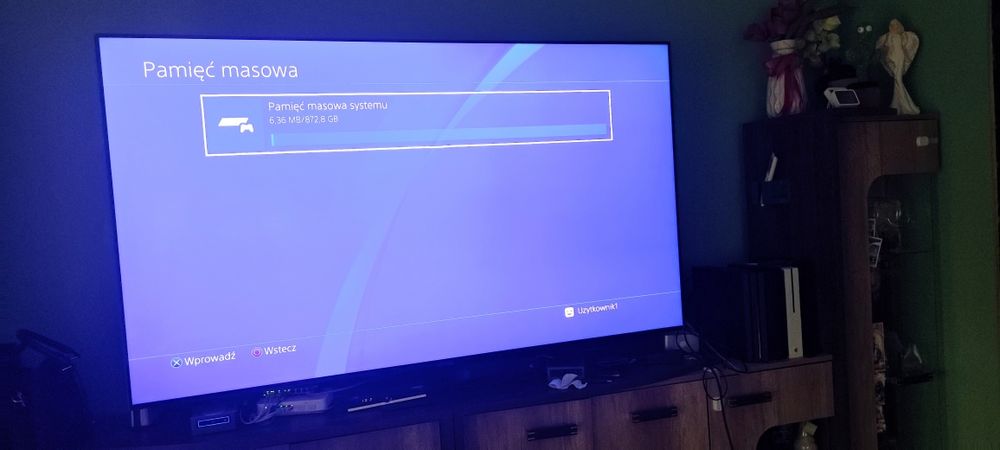 Ps4 pro cuh-7216b 1tb 4k HDR plus pad