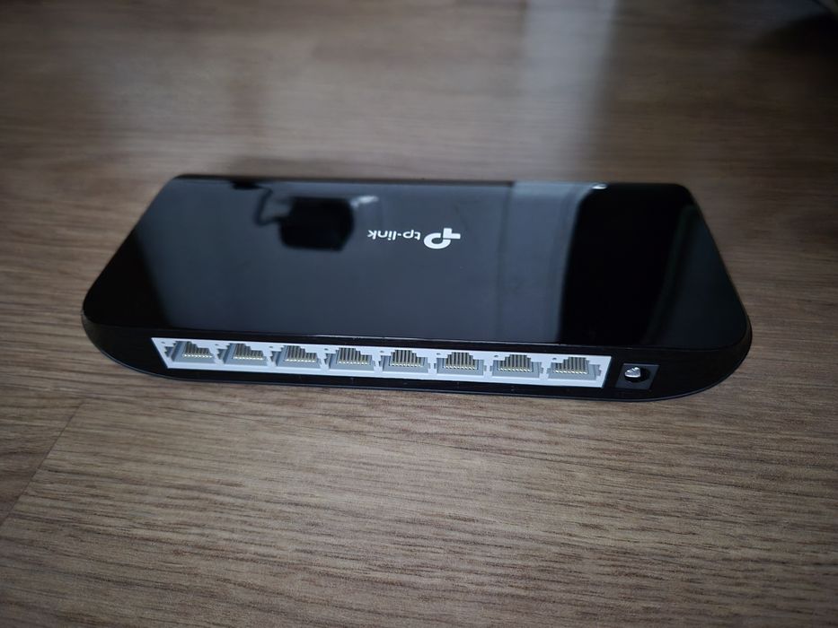 TP-Link TL-SG1008D447368015193067522