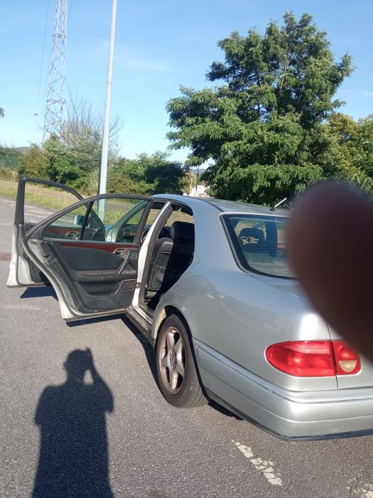 Mercedes Benz cinza para venda