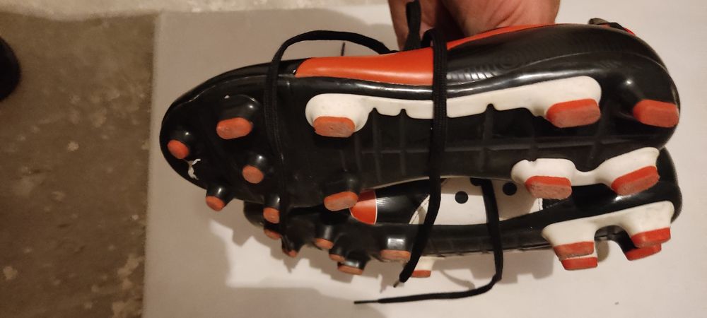 Buty piłkarskie Puma 40,5 tanio !!!