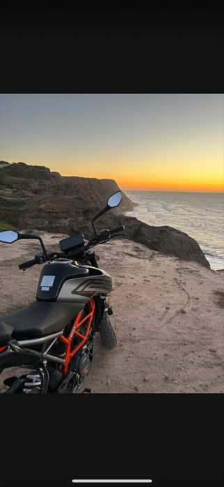KTM Duke 125 como nova