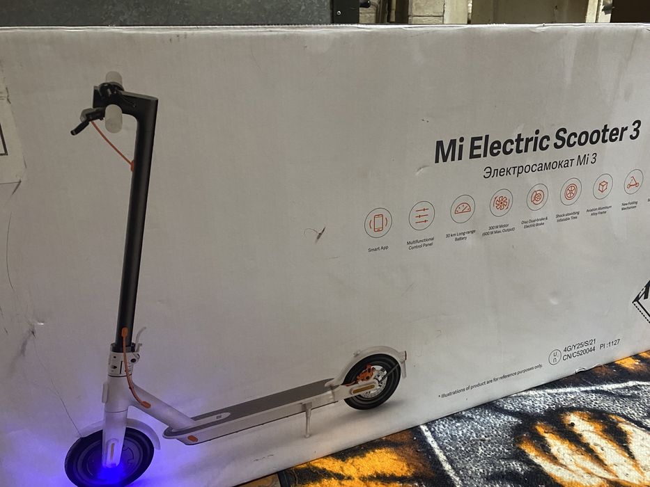 Електросамокат Xiaomi Mi Electric Scooter 3